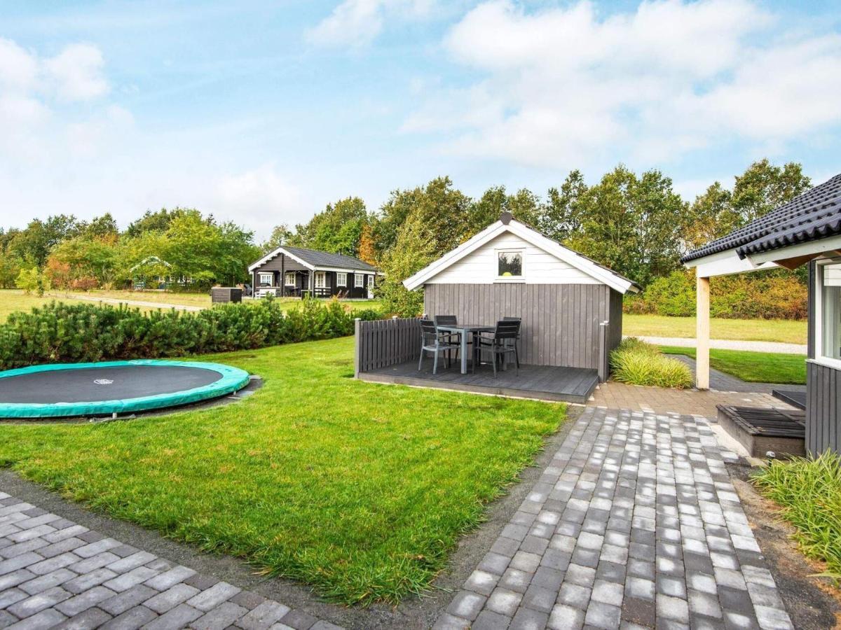 8 Person Holiday Home In Hovborg Exteriér fotografie